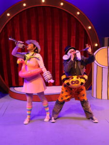 Elephant and Piggy's we are in a play