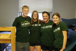 Students on Move In Day
