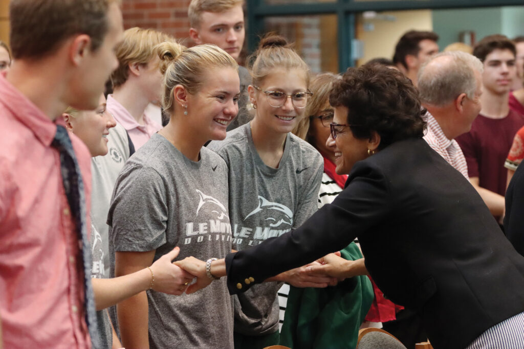 Linda LeMura with students